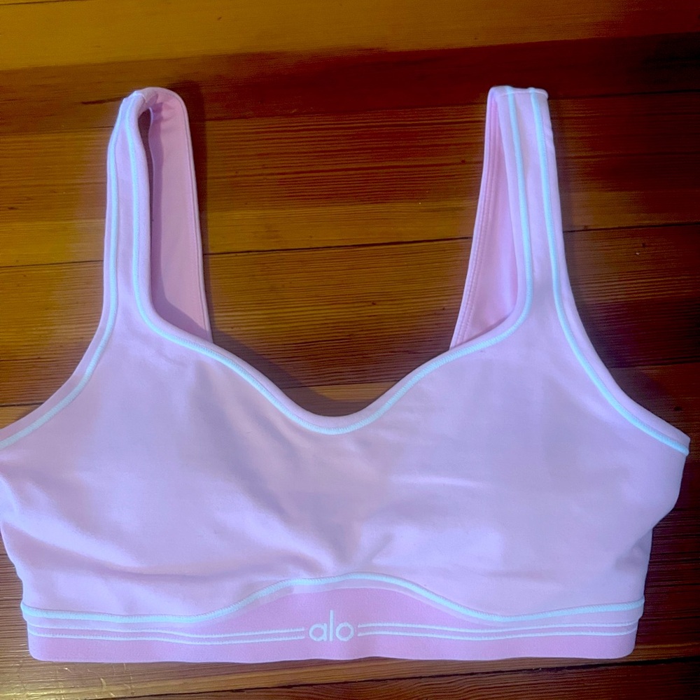 Alo yoga sweet pink heartthrob bra
